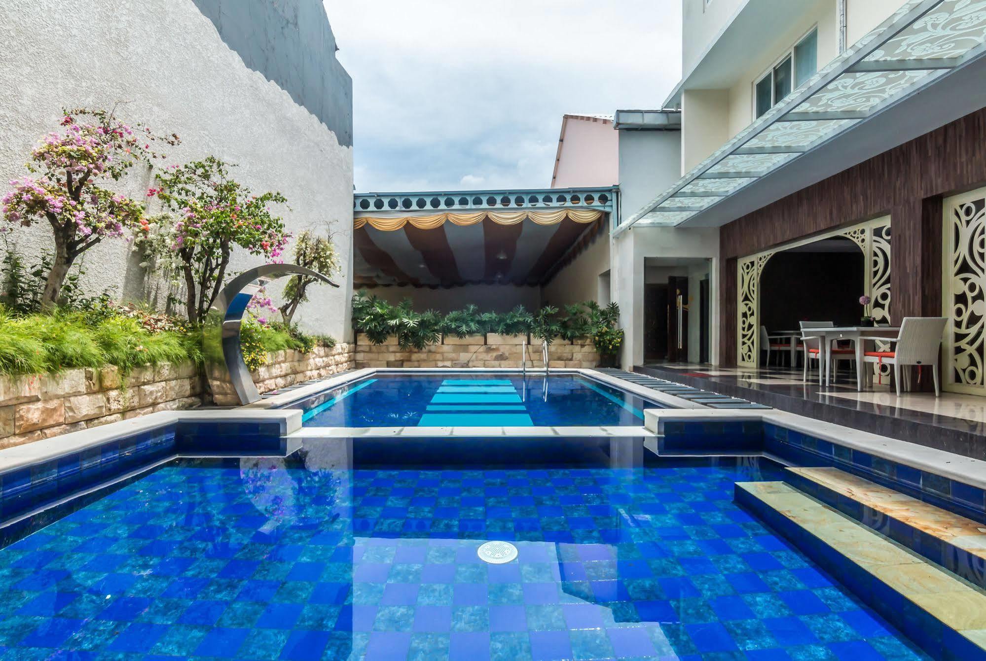 Zen Rooms Denpasar Marlboro Eksteriør bilde